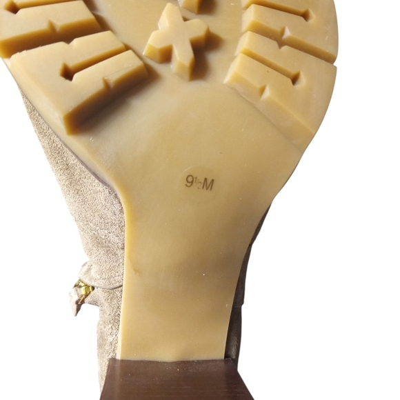 Tory Burch Tan Brown Suede Leather Lug Sole Platform Ankle Boots Zip Side 9.5 - Picture 7 of 7